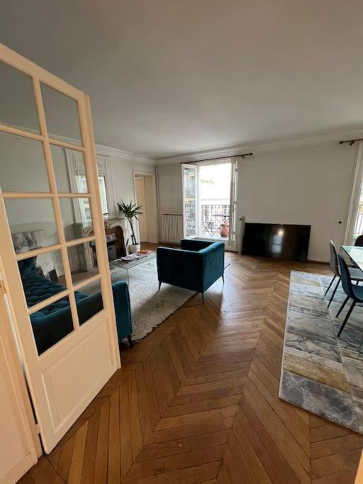 Luxe, Vue Tour Effiel 6p Parigi